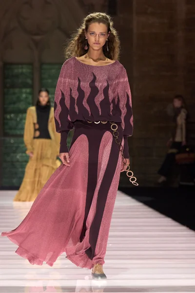 Look 13